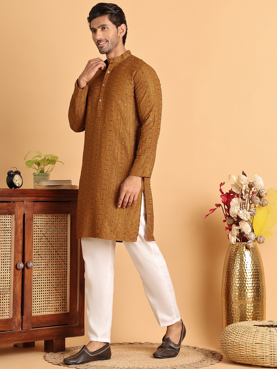 

Jompers Men Embroidered Regular Sequinned Kurta with Pyjamas, Mustard