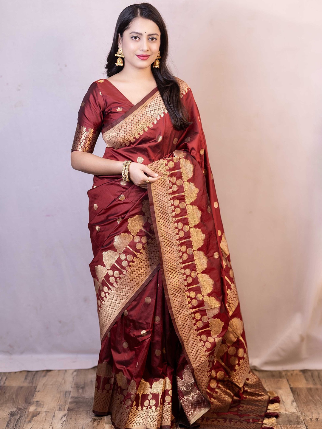 

Mitera Ethnic Motifs Zari Banarasi Saree, Maroon