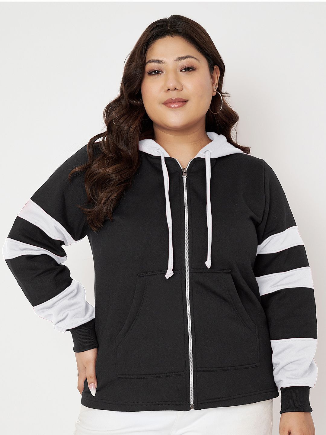 

BRINNS Women Colourblocked Plus Size Hooded Sweatshirt, Black