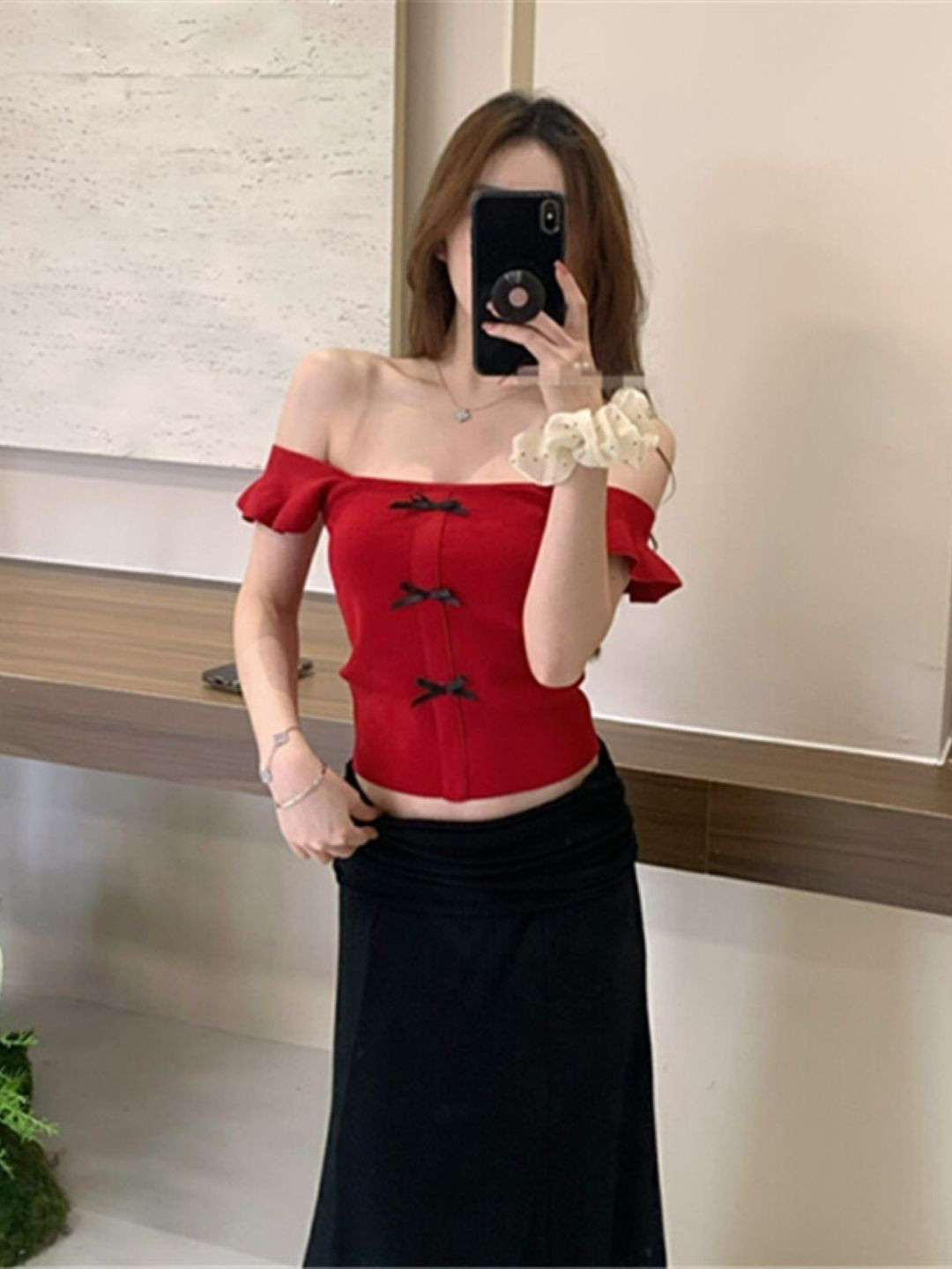 

KPOP Women Off-Shoulder Crop Top, Red