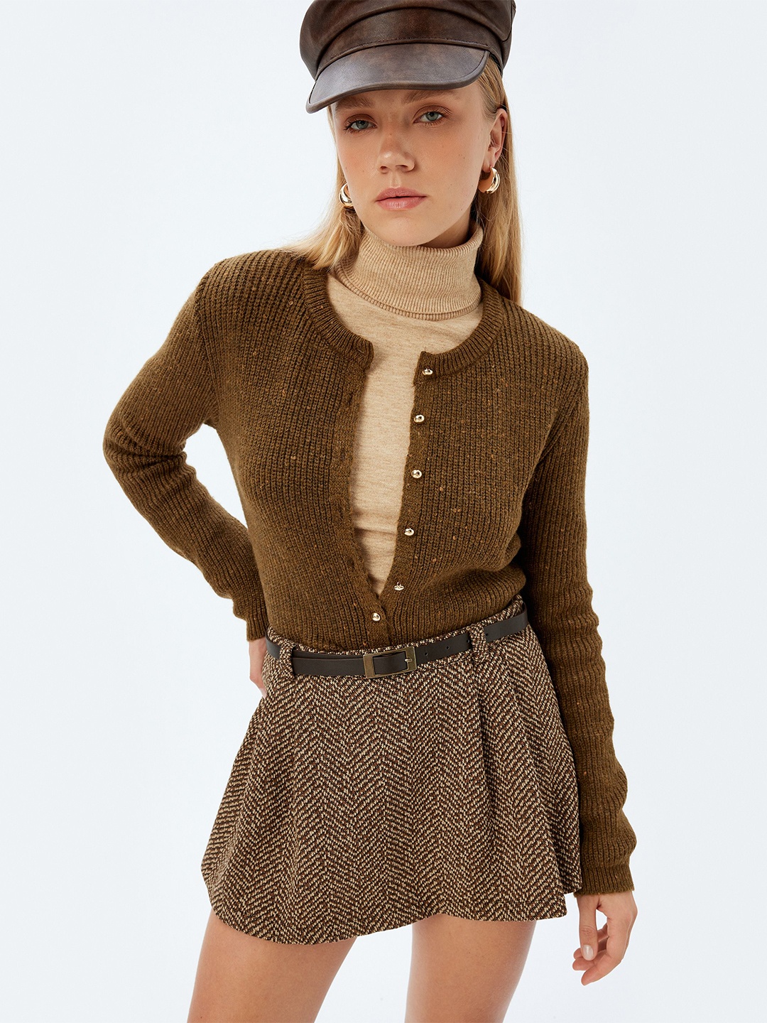

Koton Women Self design Round Neck Long Sleeves Cardigan Sweaters, Khaki