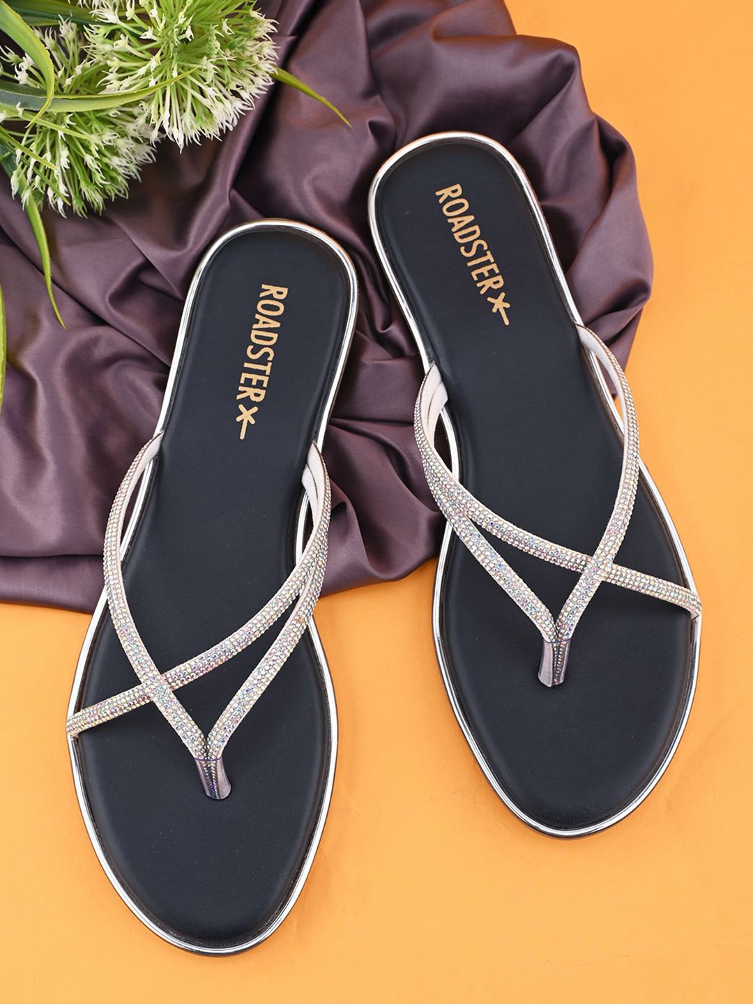 

The Roadster Lifestyle Co Women Embellished Open Toe Flats, Black