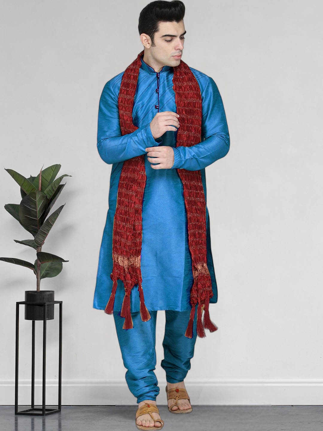 

SKAVIJ Men Ethnic Motifs Regular Thread Work Dupion Silk Kurta with Churidar & With Dupatta, Turquoise blue