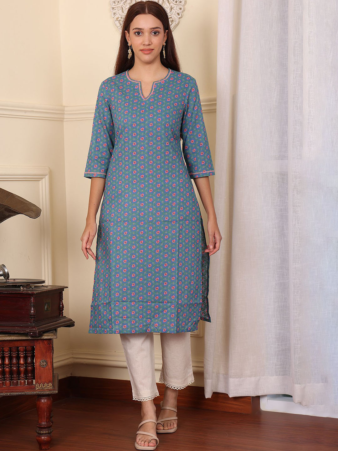 

W Women Floral Printed Thread Work Kurta, Blue