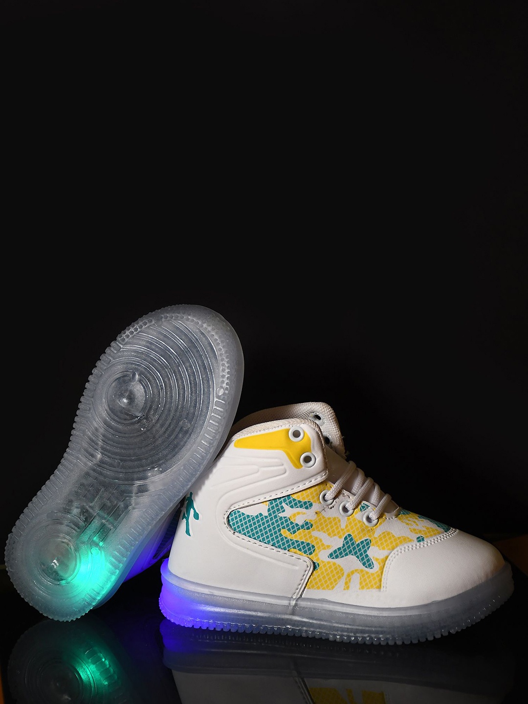 

Tiny Bugs Kids Printed Lightweight LED Sneakers, White