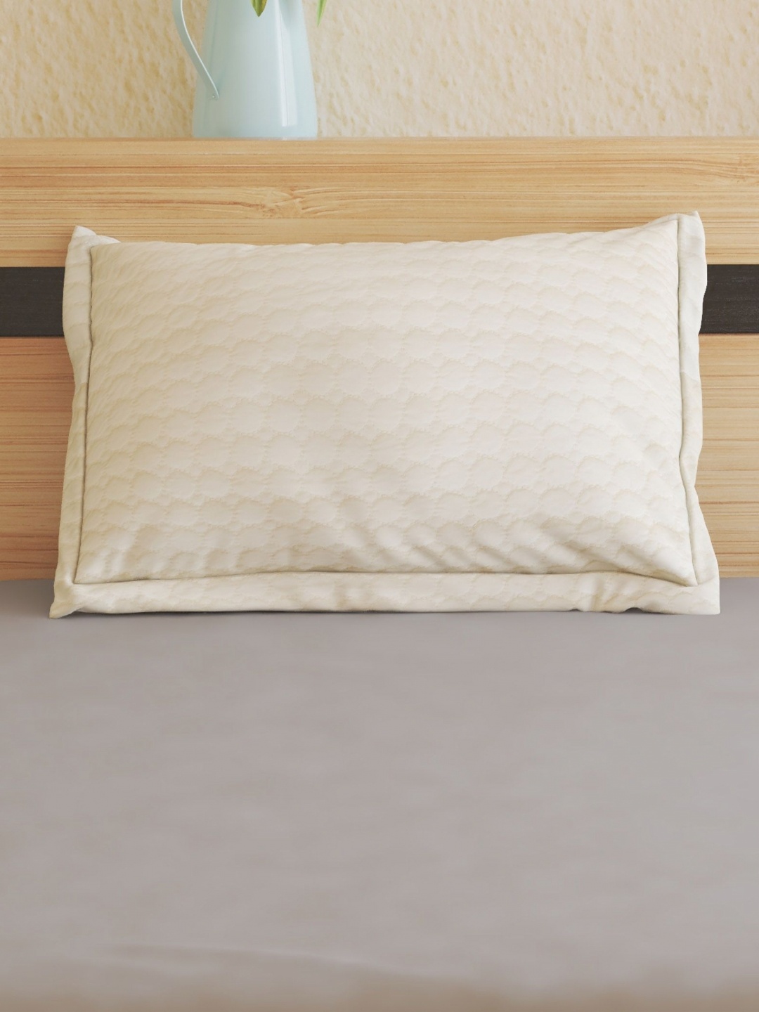 

Home Centre Off White 1 Pieces Abstract Pure Cotton Rectangle Pillow Covers