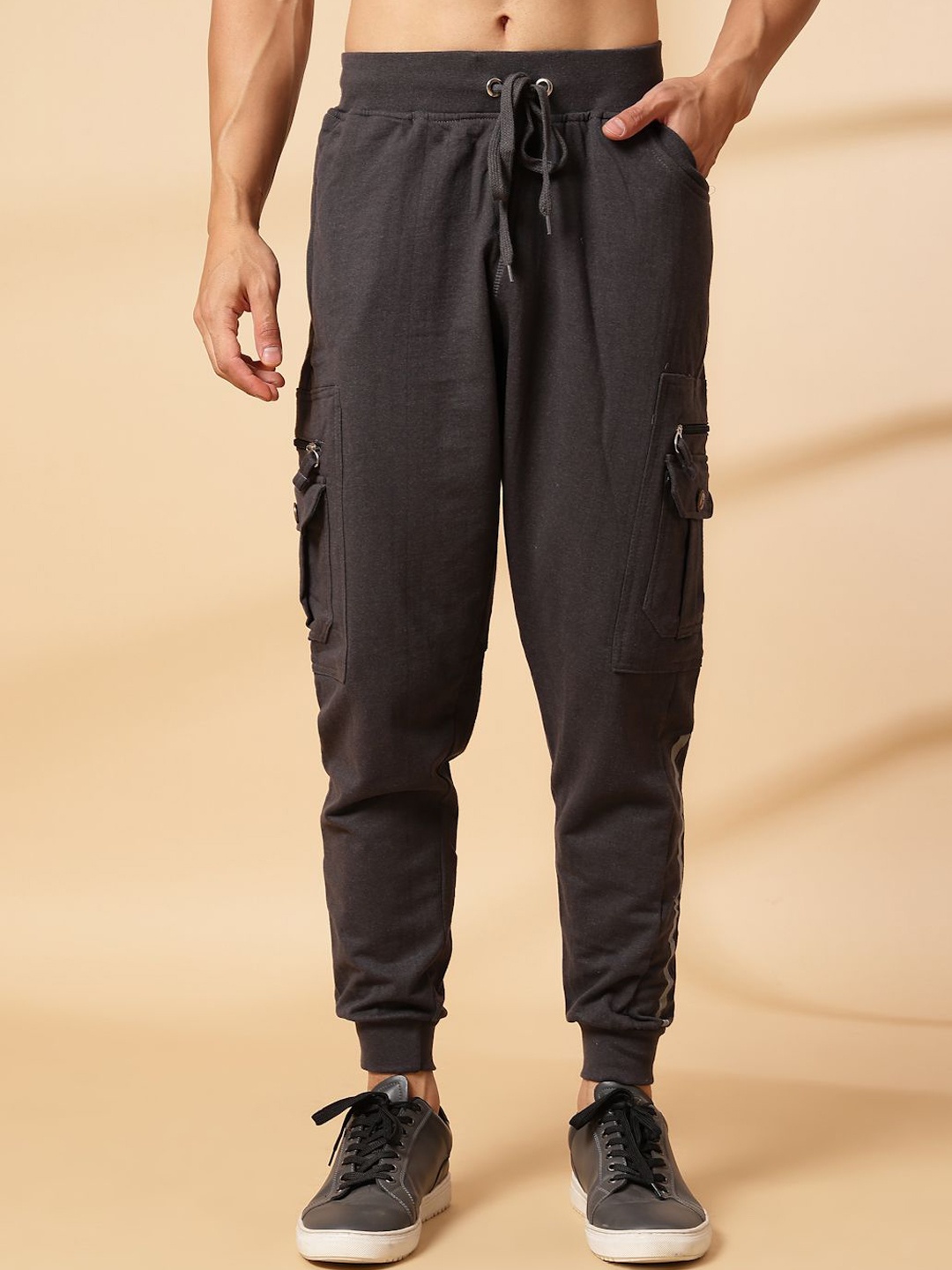 

UZARUS Men Cotton Regular Fit Cargo Joggers, Grey