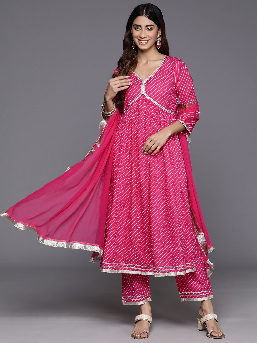 

KALINI Women Leheriya Printed Empire Pure Cotton Kurta with Trousers & With Dupatta, Fuchsia
