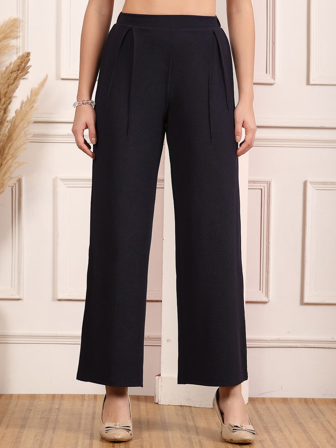 

aayu Women Relaxed Flared High-Rise Easy Wash Pleated Trousers, Blue