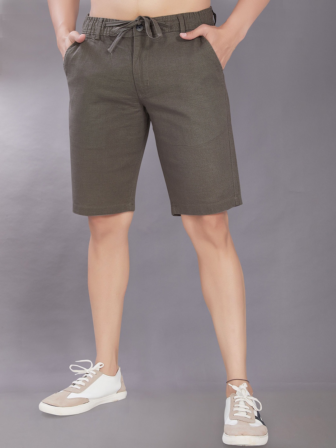 

DIVISIVE Men Relaxed Fit Mid-Rise Short, Charcoal