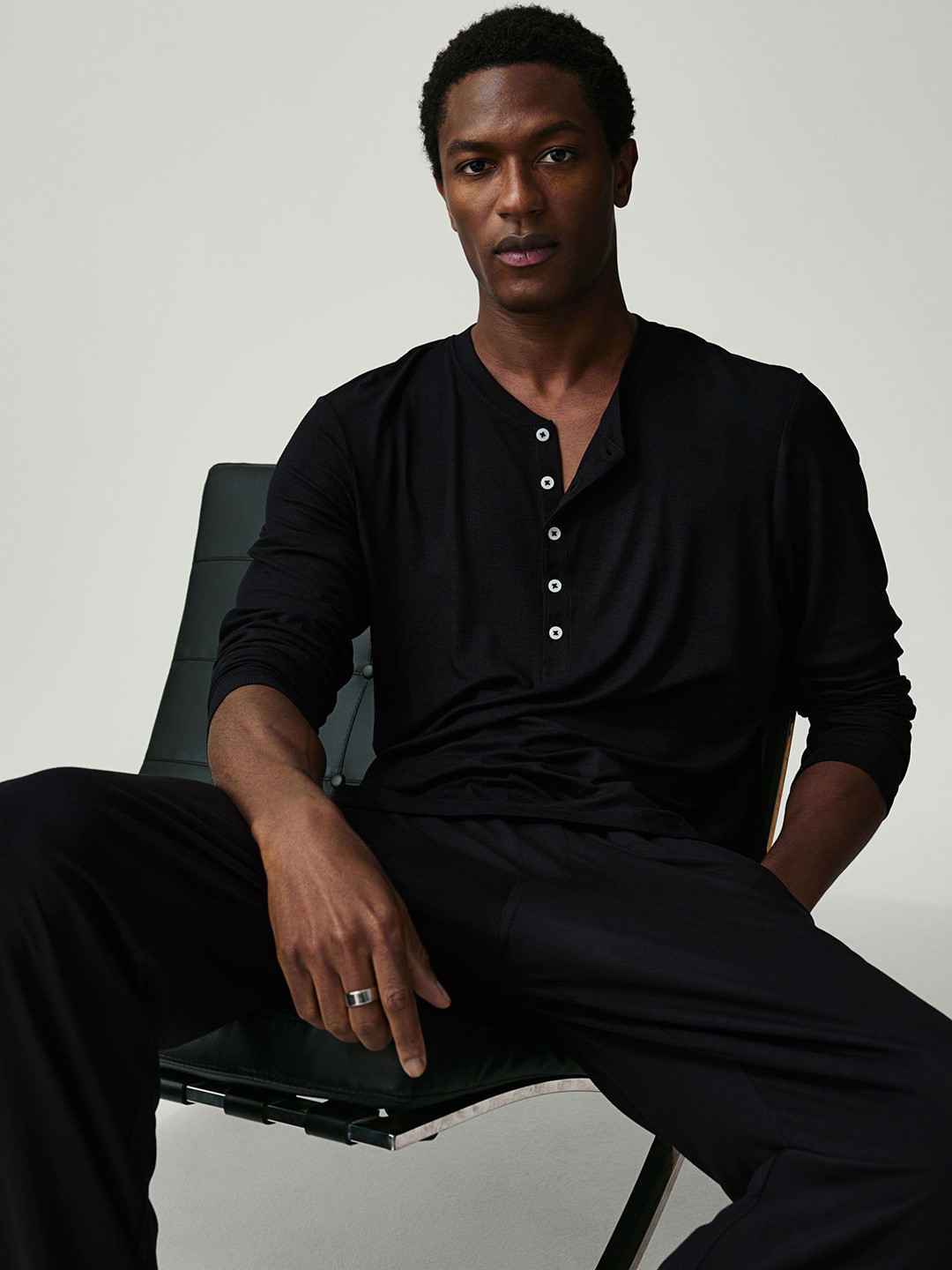

H&M Men Round Neck Night Suits, Black