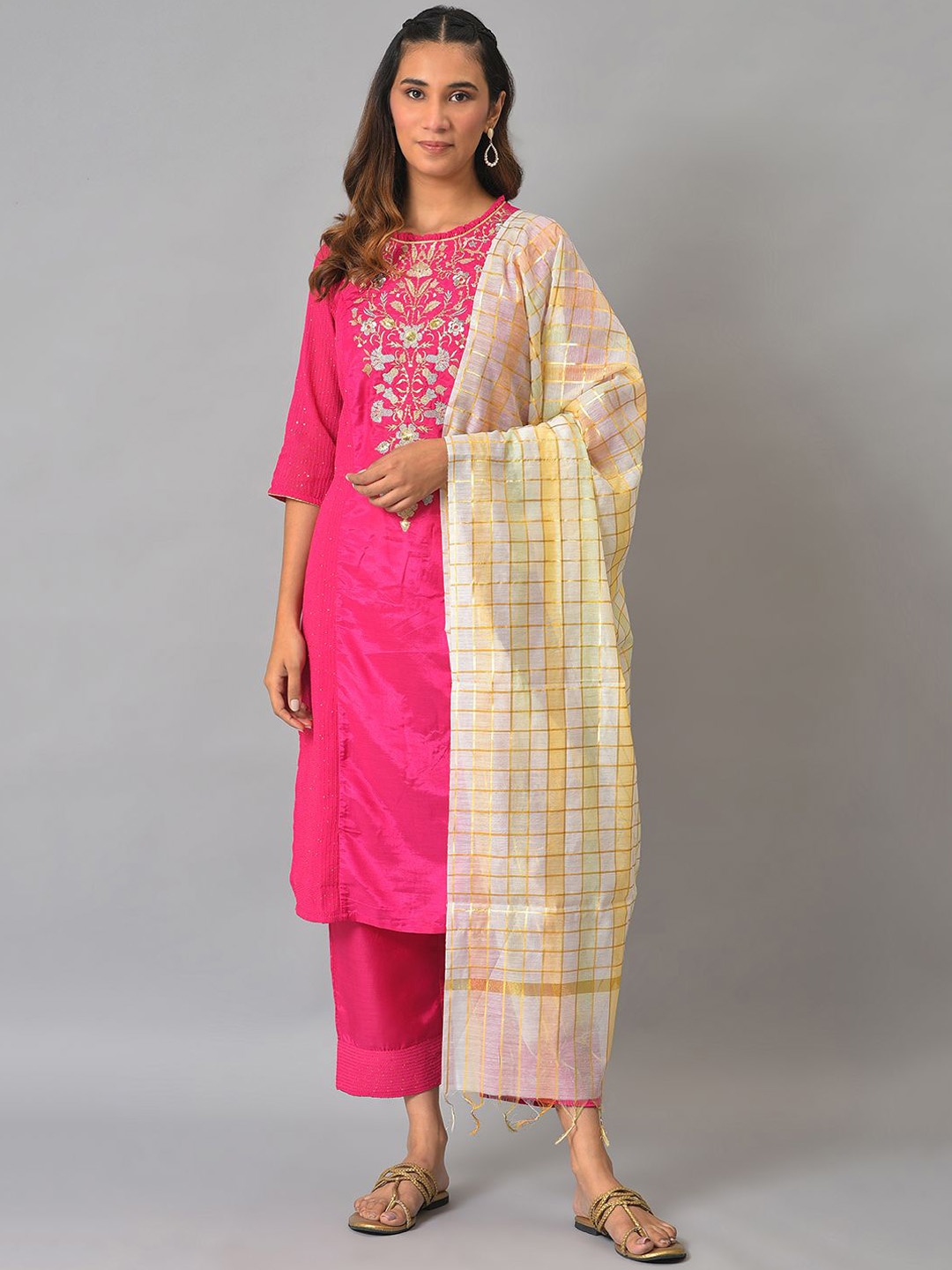 

AURELIA Women Ethnic Motifs Embroidered Regular Thread Work Kurta with Palazzos & With Dupatta, Pink