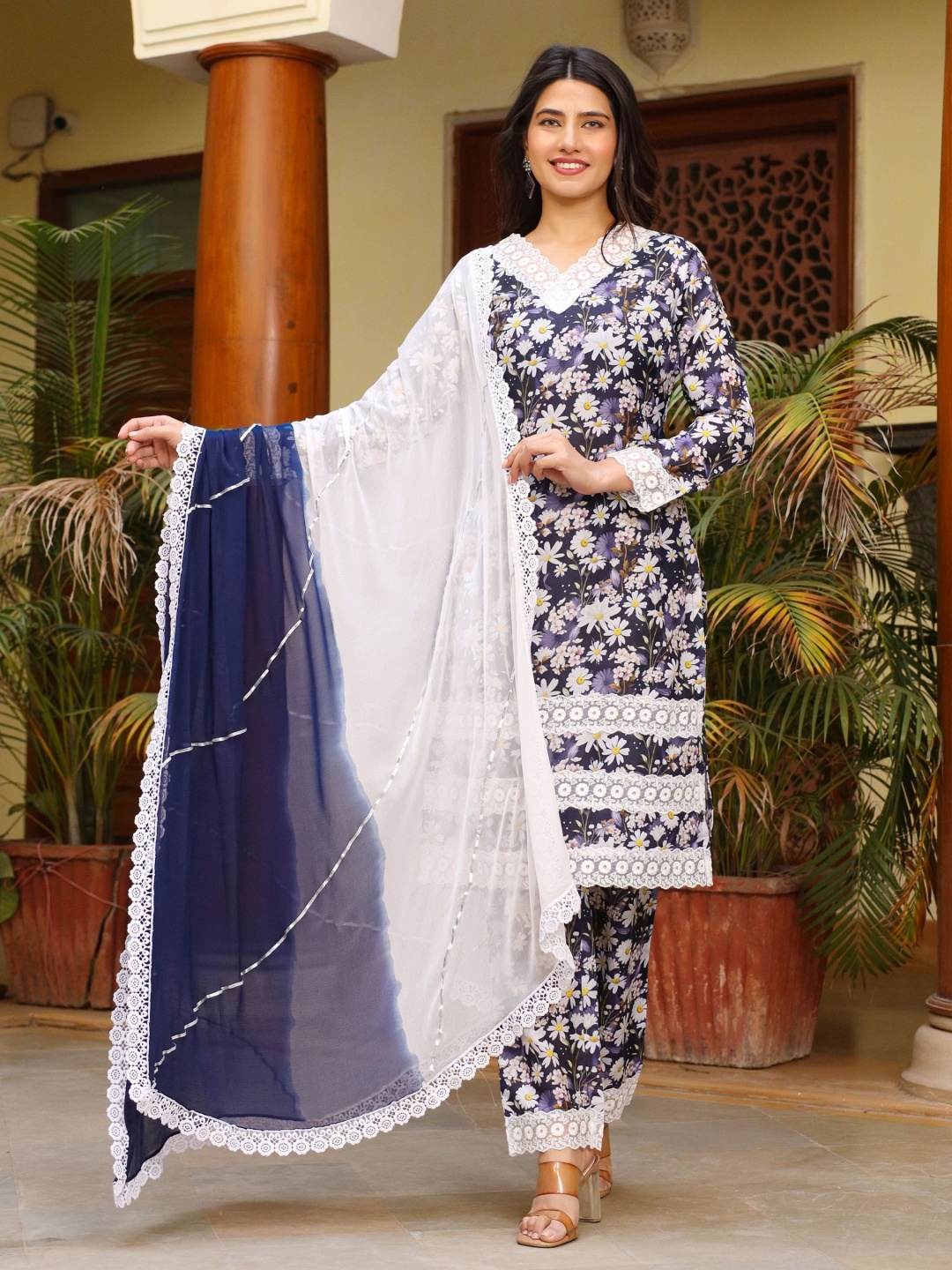 

ASHEERA Women Floral Printed Regular Gotta Patti Pure Cotton Kurta with Trousers & With Dupatta, Blue