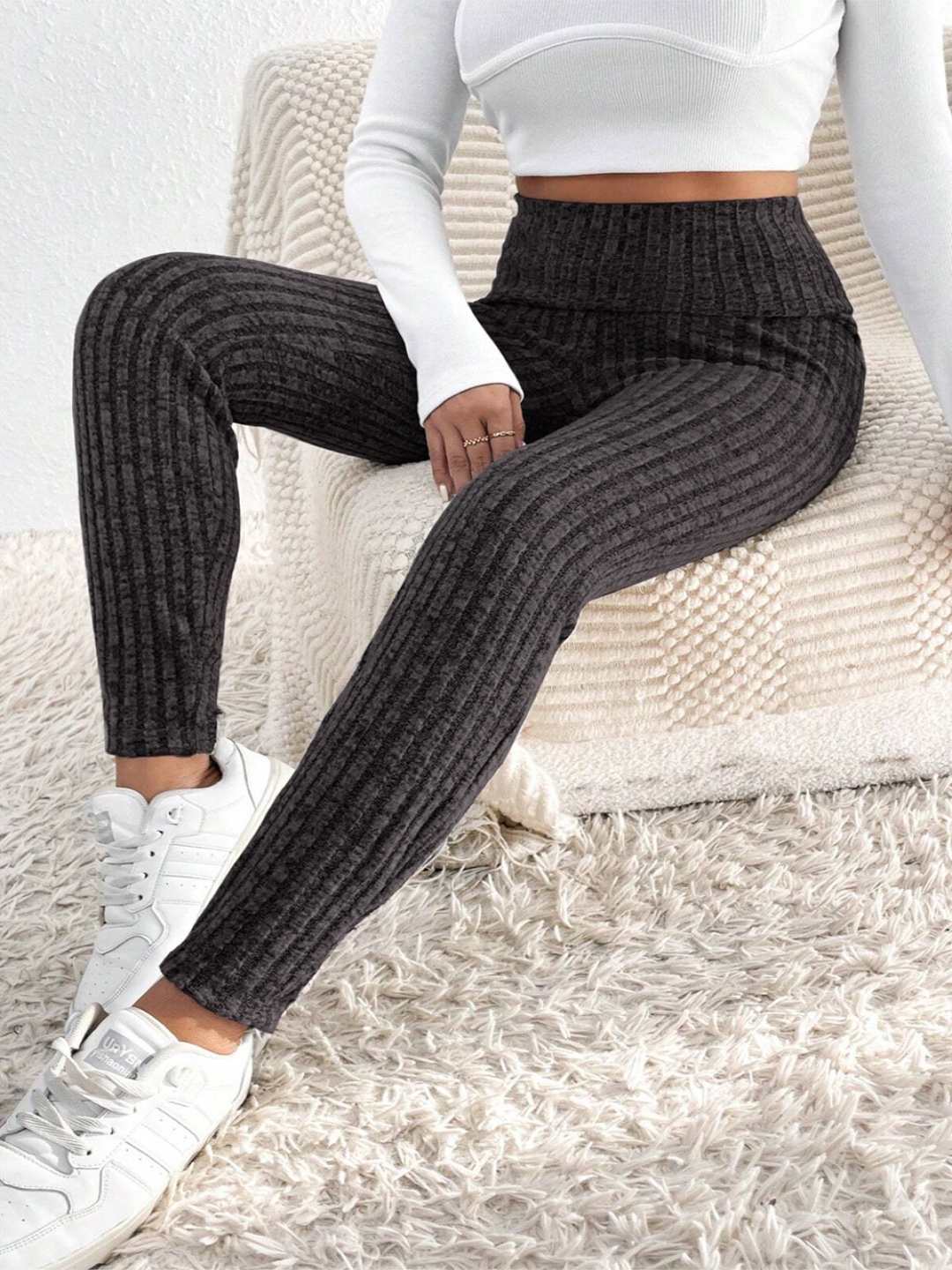 

StyleCast Women Striped Mid-Rise Ankle-Length Leggings, Grey