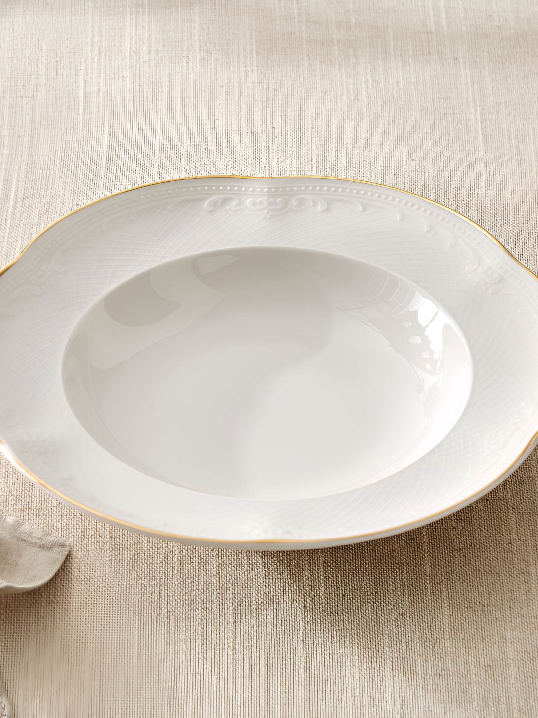 

Home Centre White 2020 1 Pieces Porcelain Dishwasher and Microwave Safe Plates