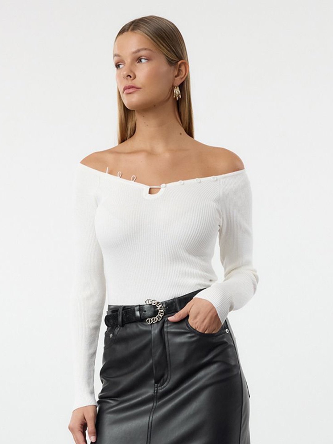 

Trendyol Women Off-Shoulder Bardot Top, Na