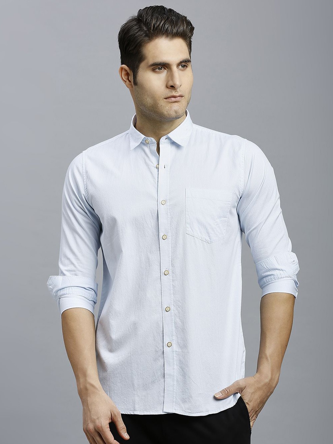 

Reid & Taylor Men Slim Fit Opaque Striped Casual Shirt, White
