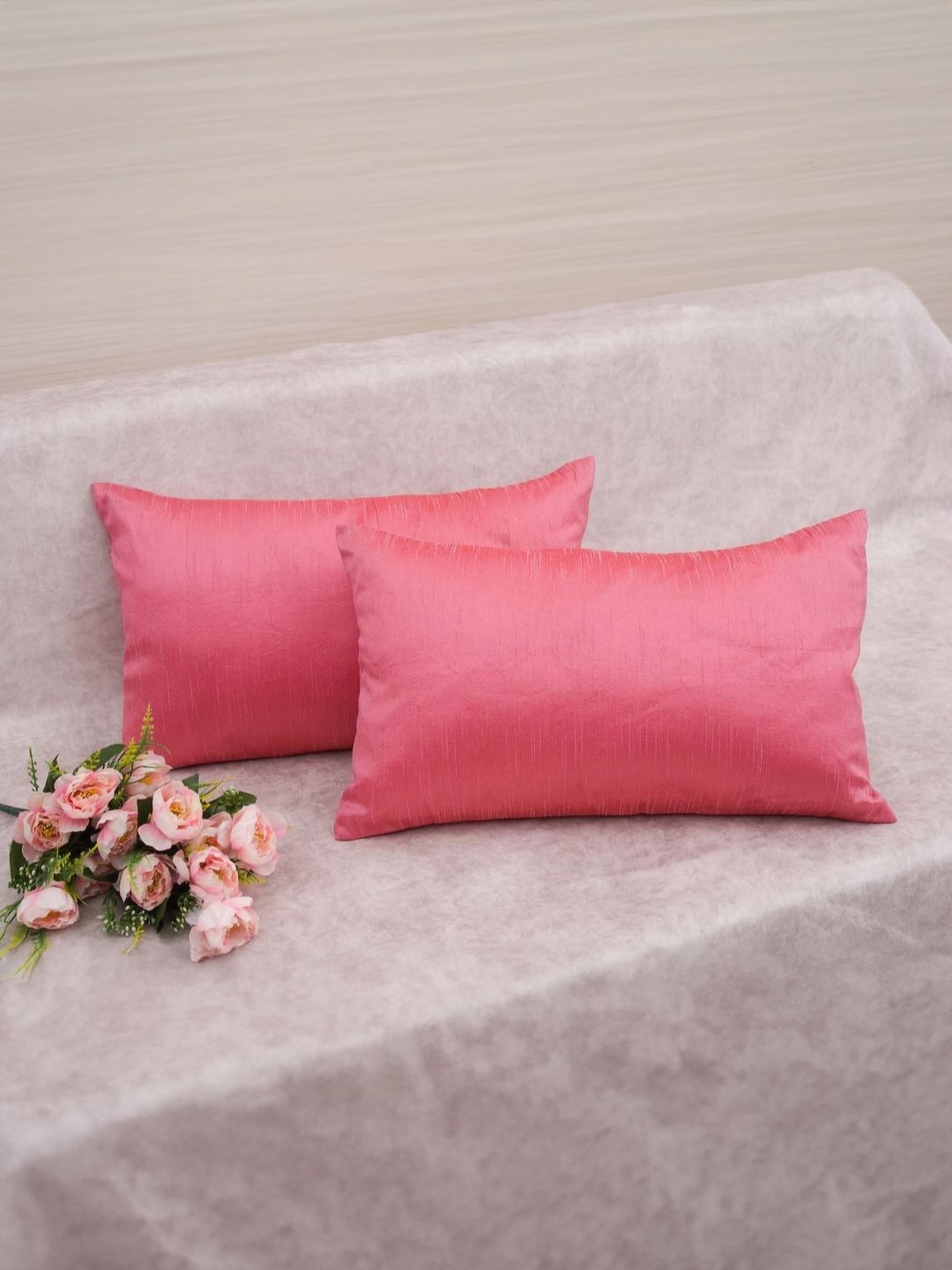 

RoyalDeco Pink Set of 2 Rectangle Cushion Covers