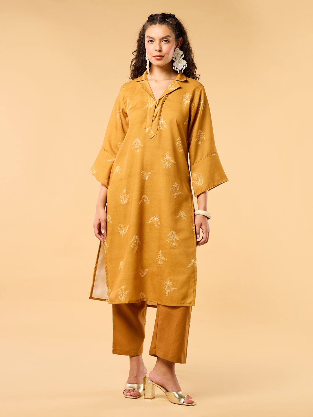 

Saaki Women Floral Printed Regular Kurta with Trousers, Mustard