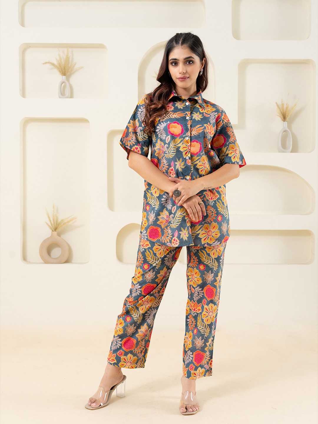 

GULABOSITABO Women Floral Printed Cotton Top, Grey