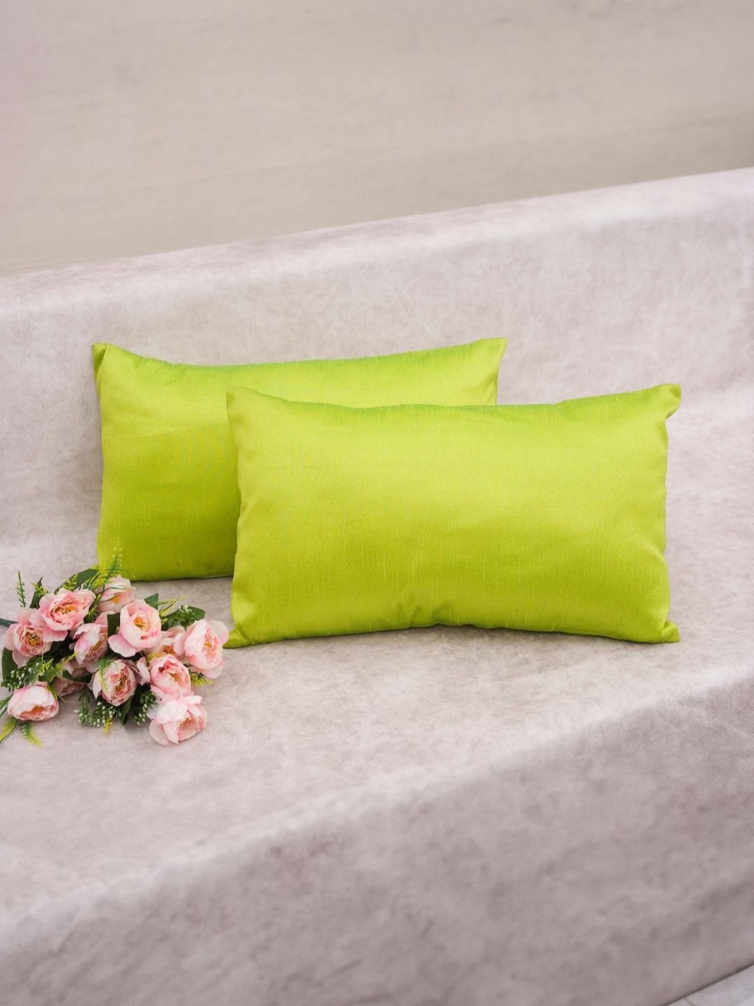 

RoyalDeco Green Set of 2 Rectangle Cushion Covers