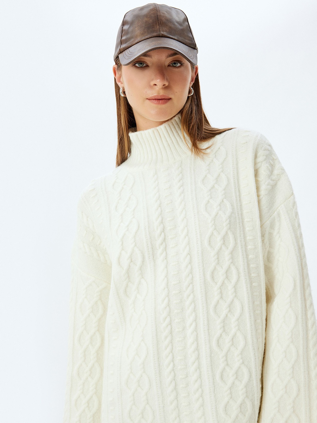 

Koton Women Self Design Turtle Neck Long Sleeves Pullover Sweaters, Off white
