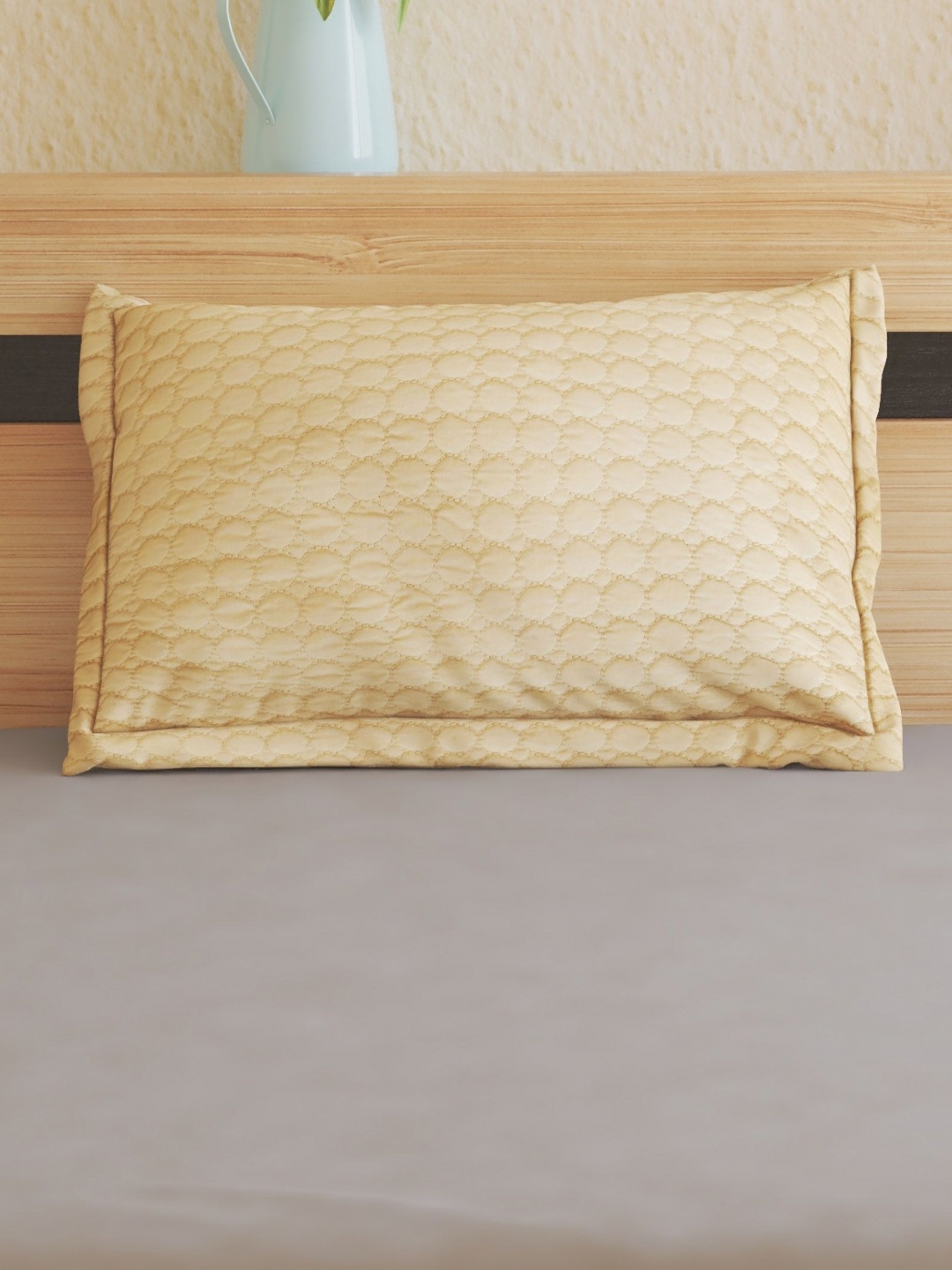 

Home Centre Beige 1 Pieces Solid Pure Cotton Rectangle Pillow Covers