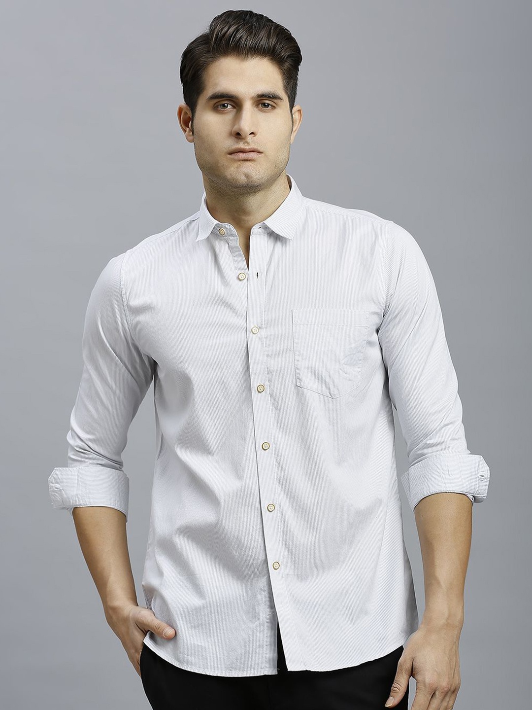 

Reid & Taylor Men Slim Fit Opaque Striped Casual Shirt, White