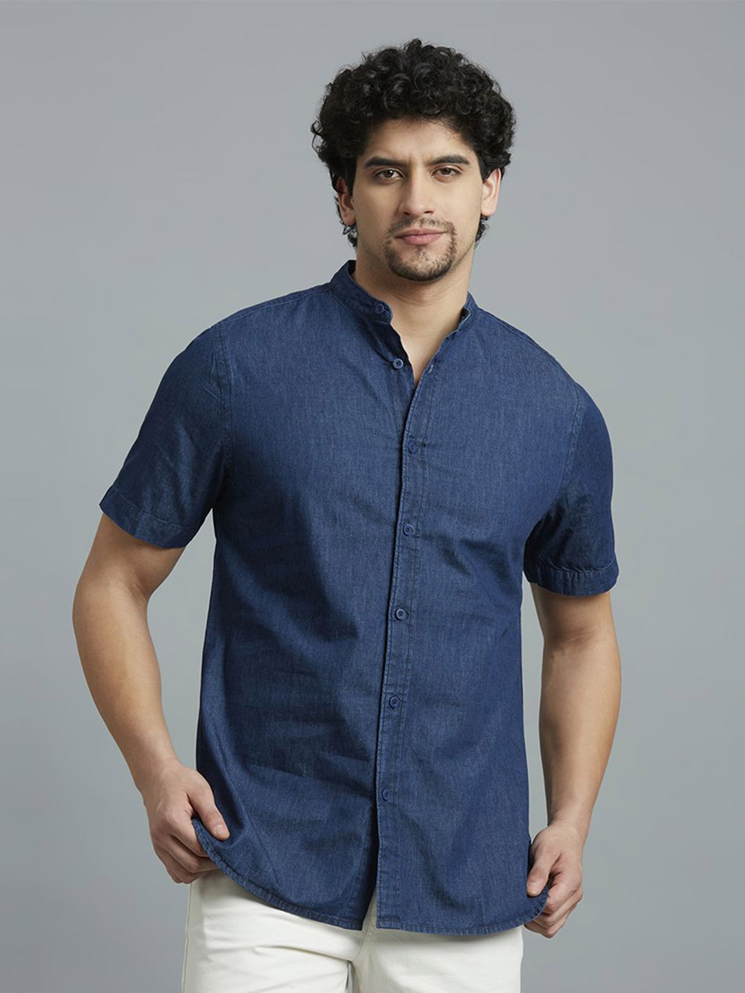 

Reid & Taylor Men Slim Fit Opaque Casual Shirt, Blue