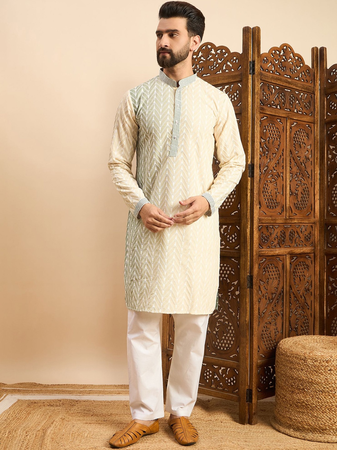 

HERE&NOW Men Ethnic Motifs Printed Thread Work Kurta, Cream