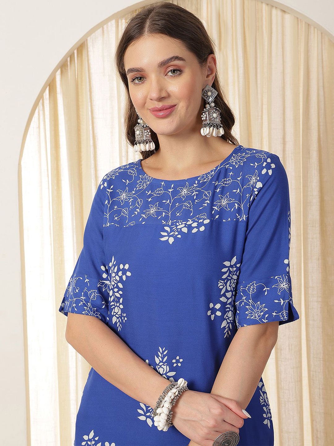 

Anouk Women Printed Thread Work Kurta, Blue