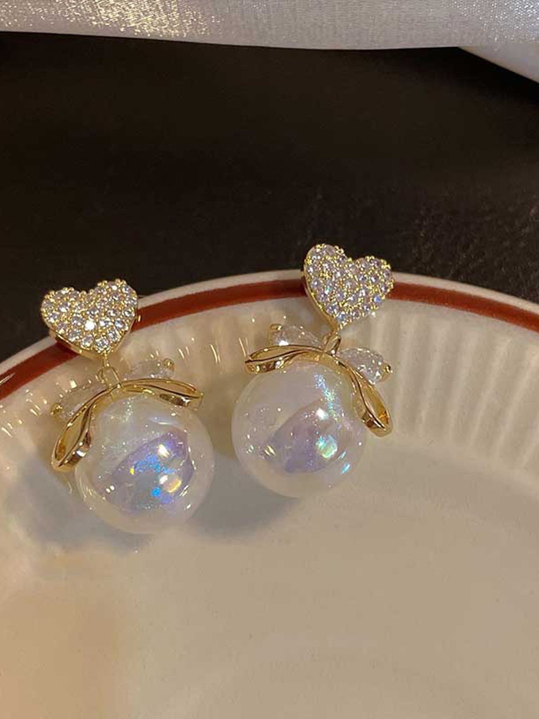 

PolluxCraft Geometric Studs Earrings, White