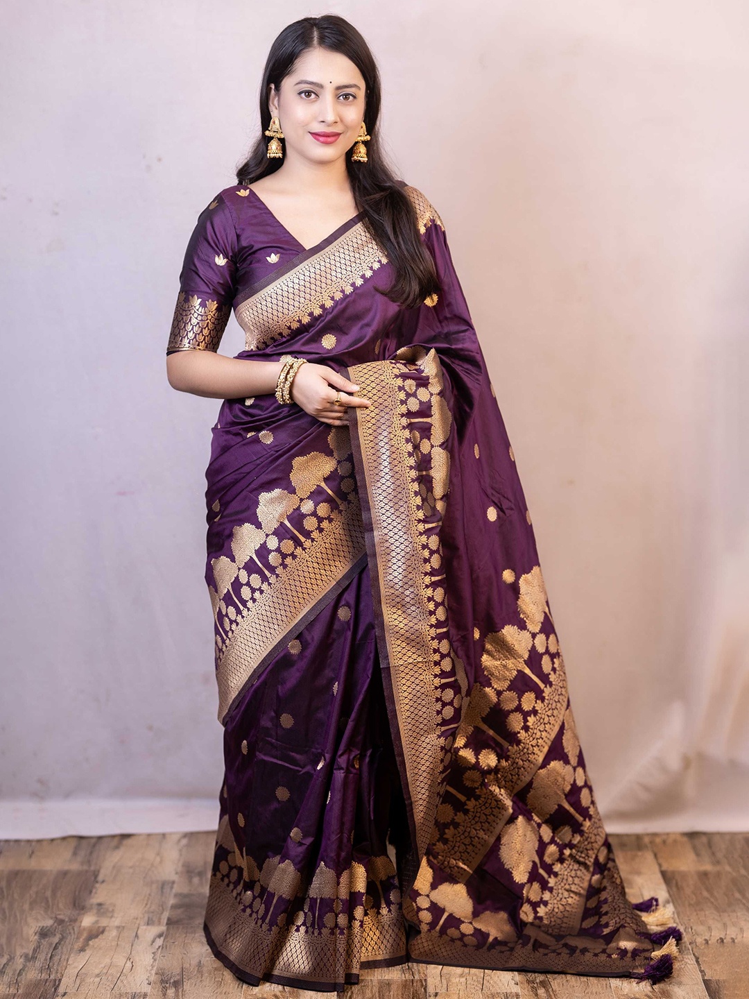 

Mitera Woven Design Zari Banarasi Saree With Unstitched Blouse Piece, Purple