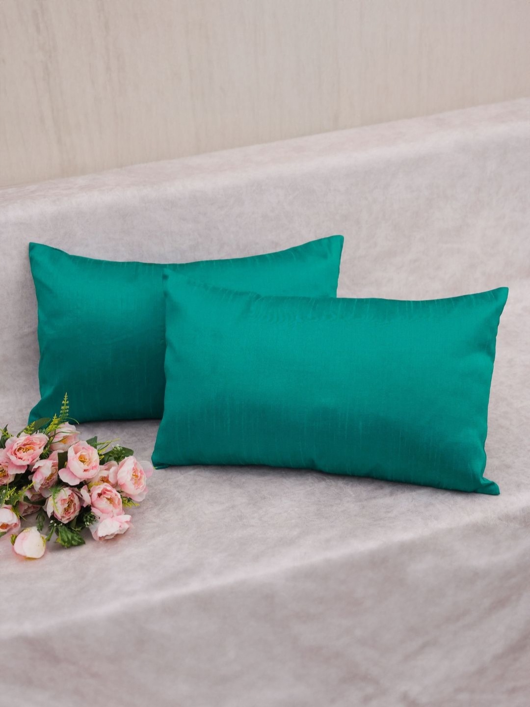 

RoyalDeco Green Set of 2 Rectangle Cushion Covers