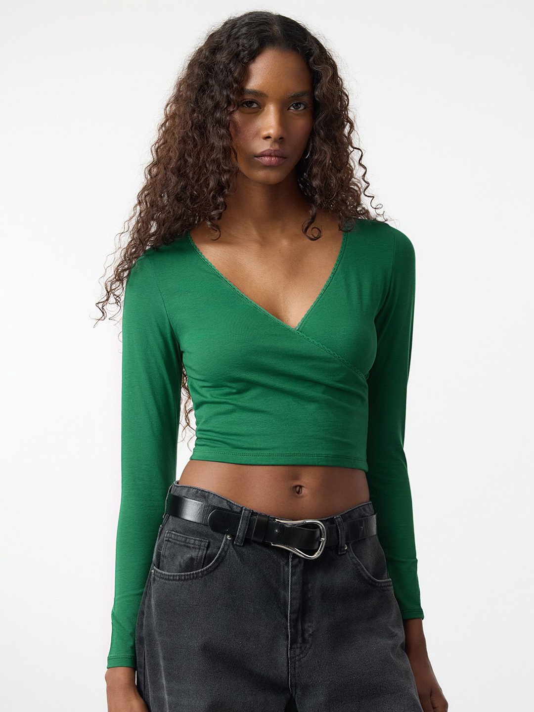 

Trendyol Women V-Neck Fitted Crop Top, Green