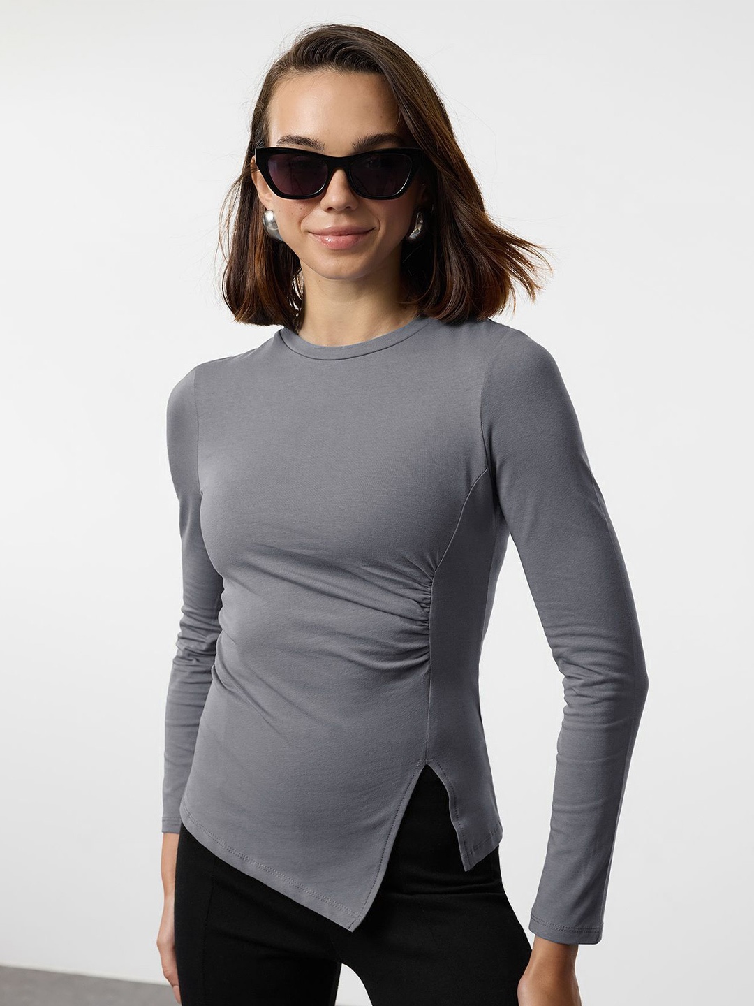 

Trendyol Women Round Neck Fitted Top, Grey