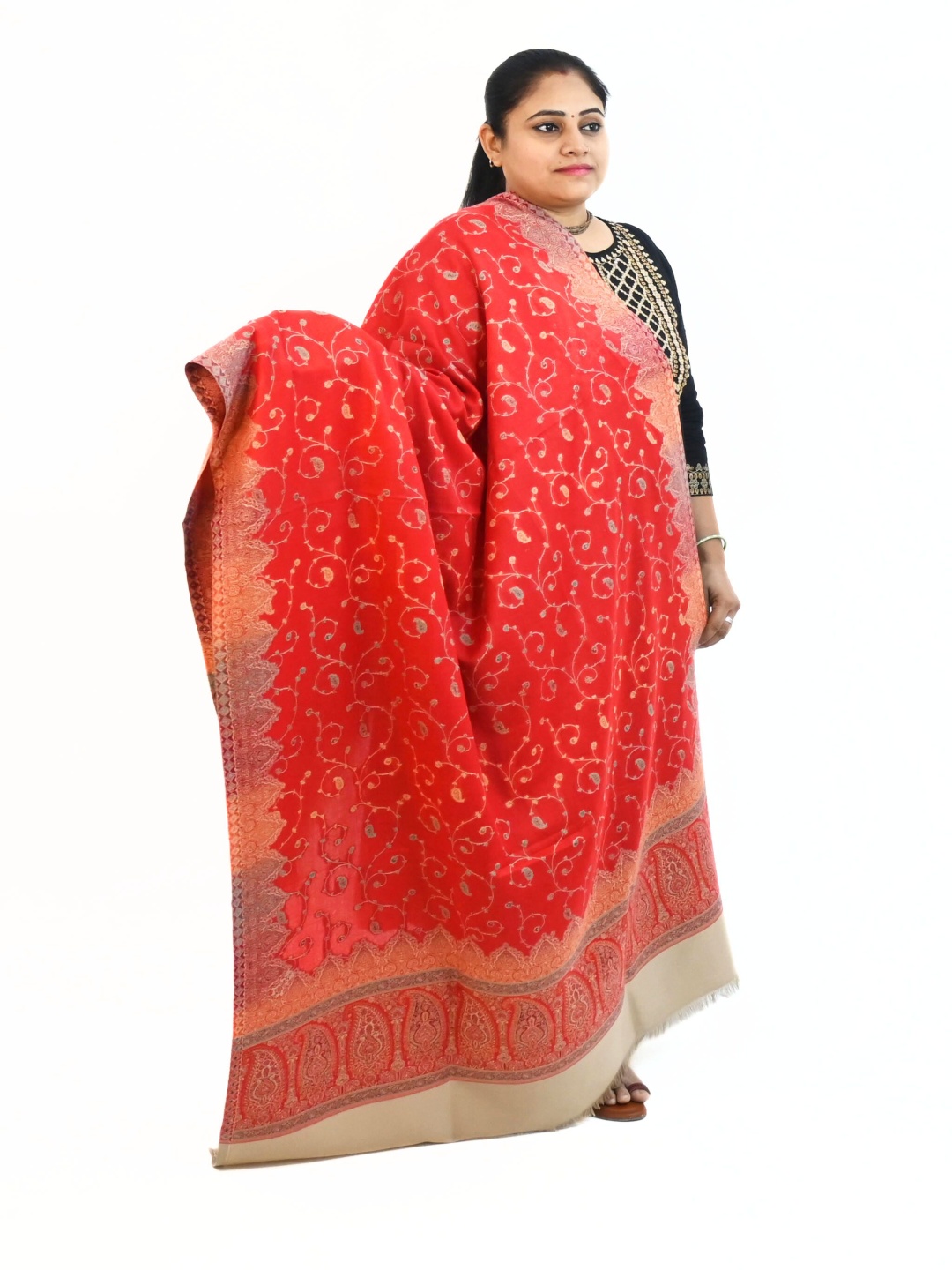 

Vrinde Women Ethnic Motifs Embroidered Pashmina Shawl, Red