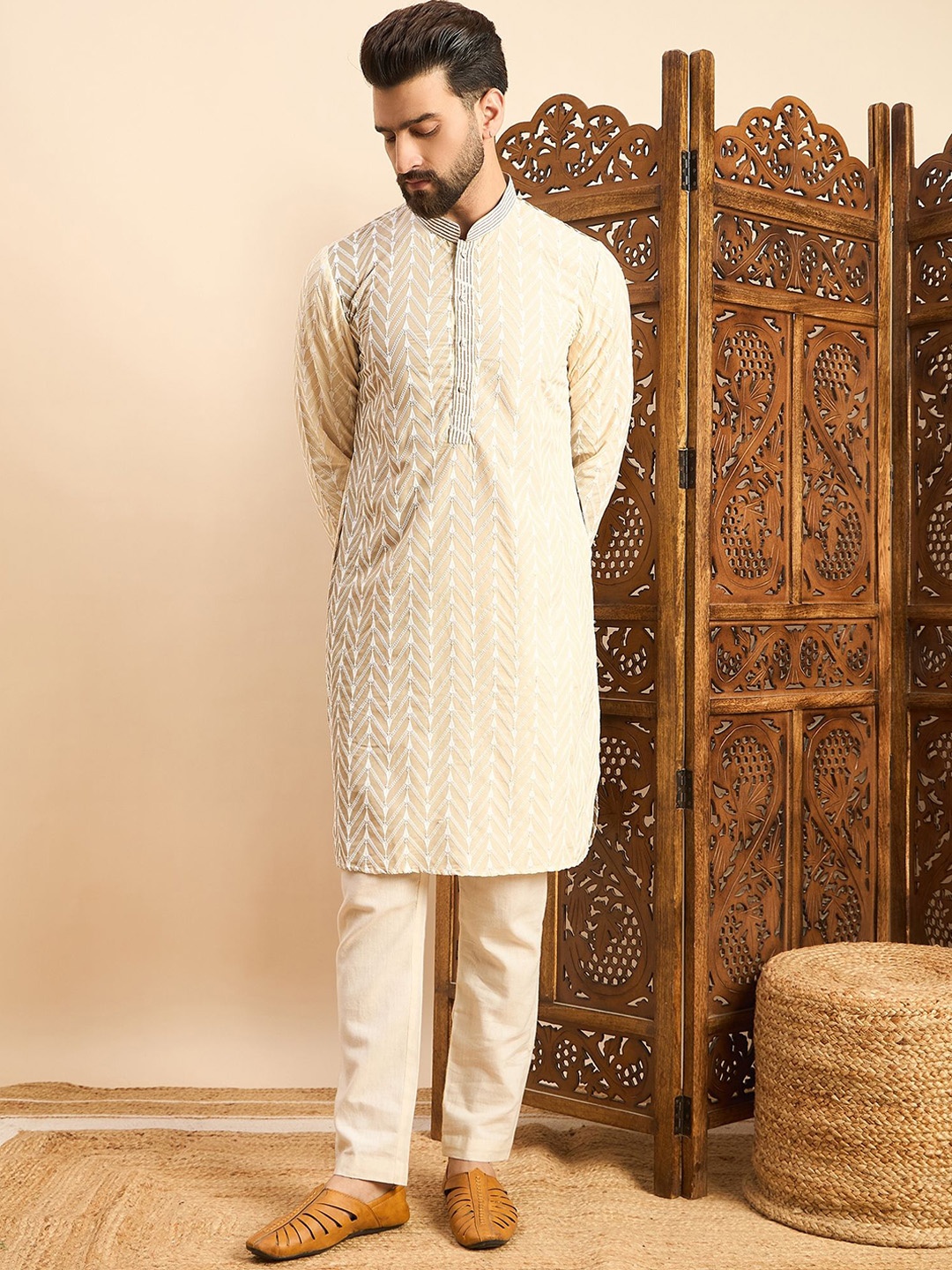 

HERE&NOW Men Ethnic Motifs Striped Kurta, Yellow