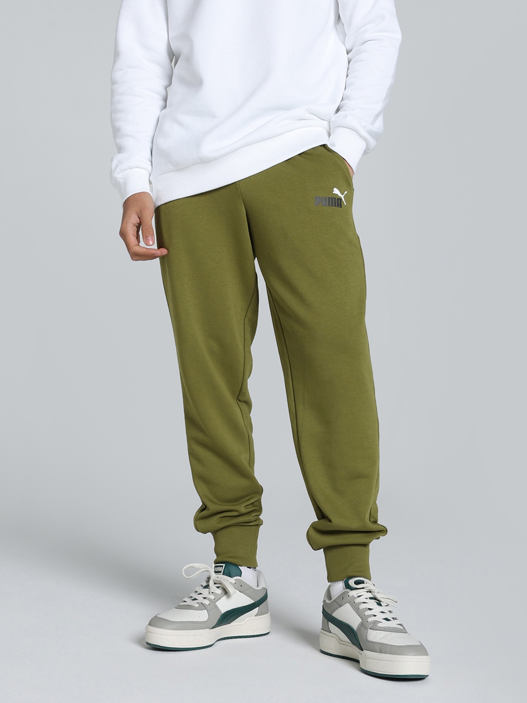 

Puma Men Ess+ Two Color Logo Mid Rise Joggers, Green