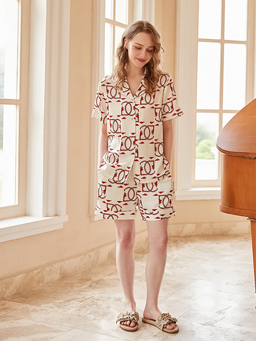 

JC Collection Women Geometric Printed Night suit, Cream