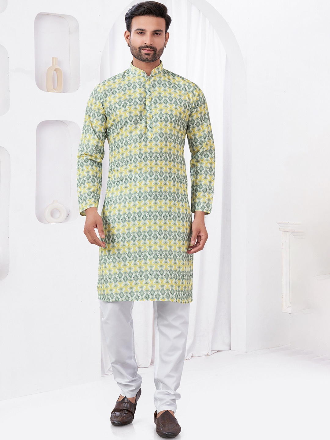 

OUTLUK Men Printed Regular Kurta with Pyjamas, Yellow