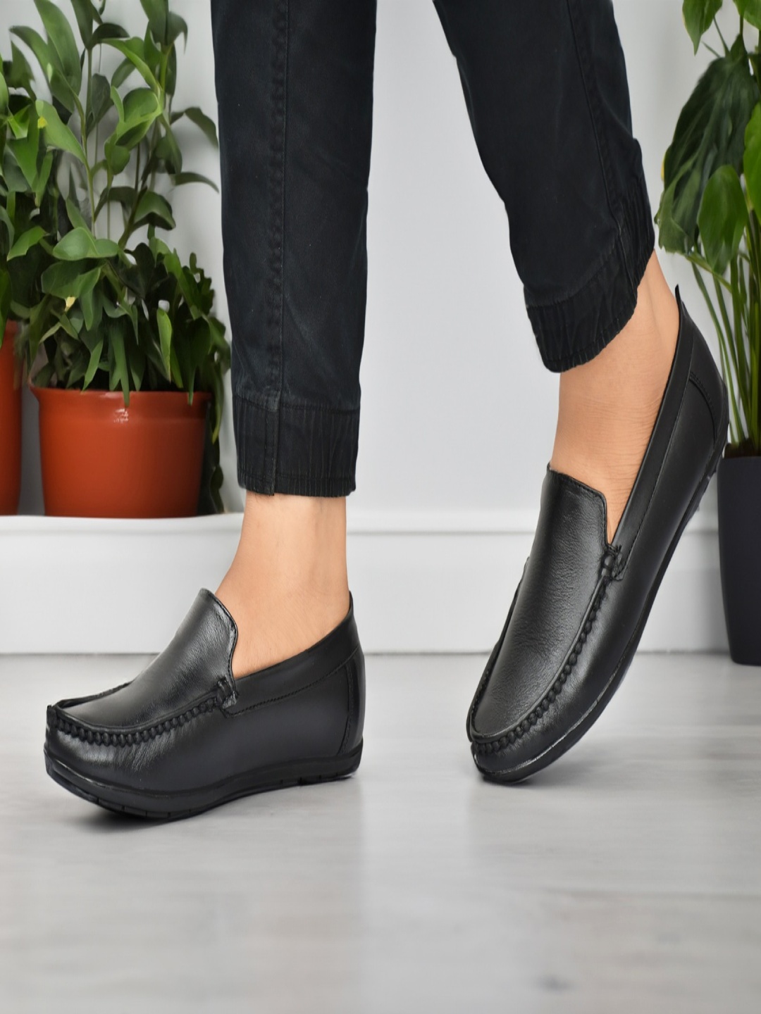 

MLTC Modern Luxe Trend Collection Casual Shoes, Black
