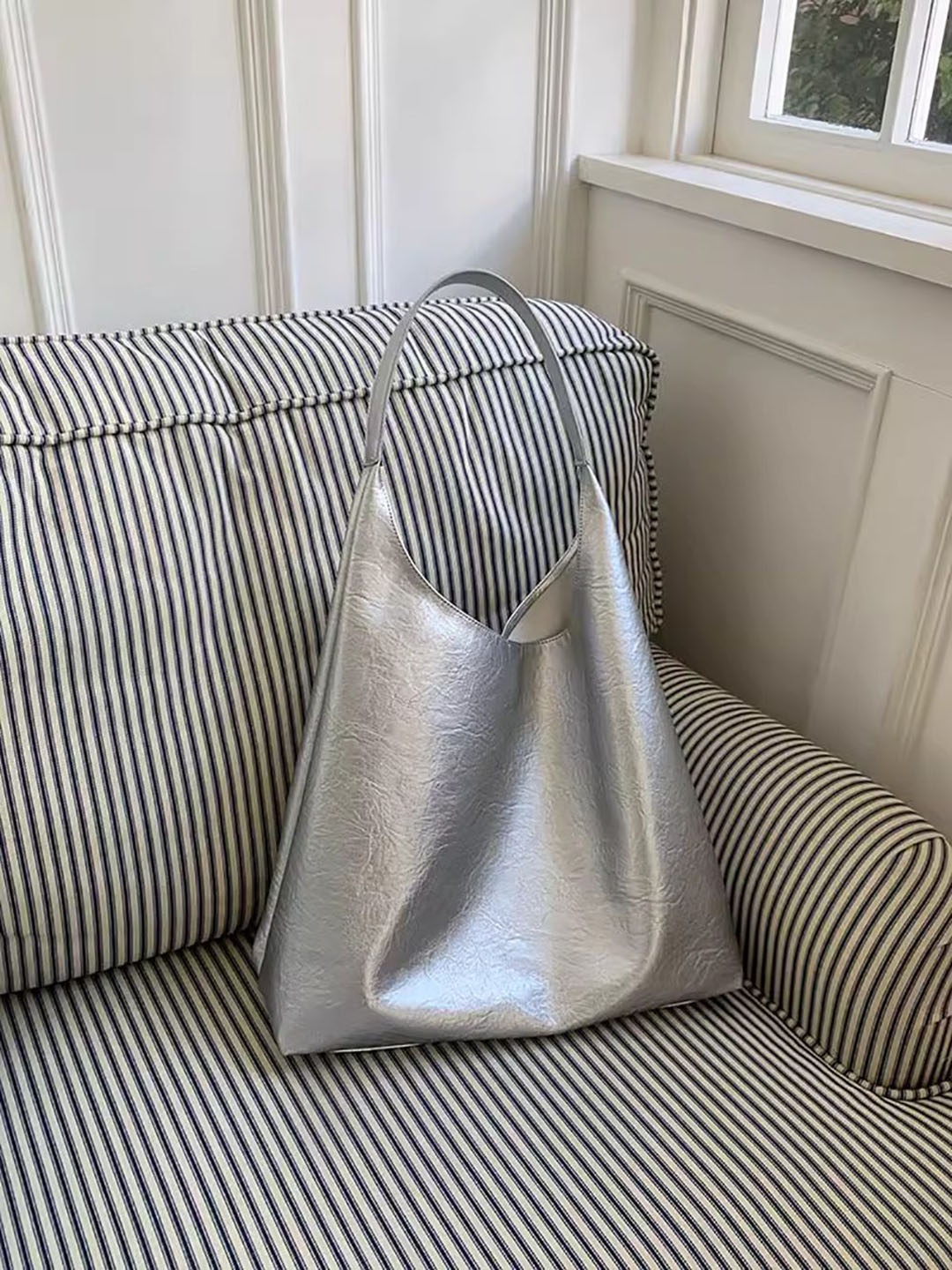 

StyleCast x Revolte Bucket Shoulder Bag, Silver