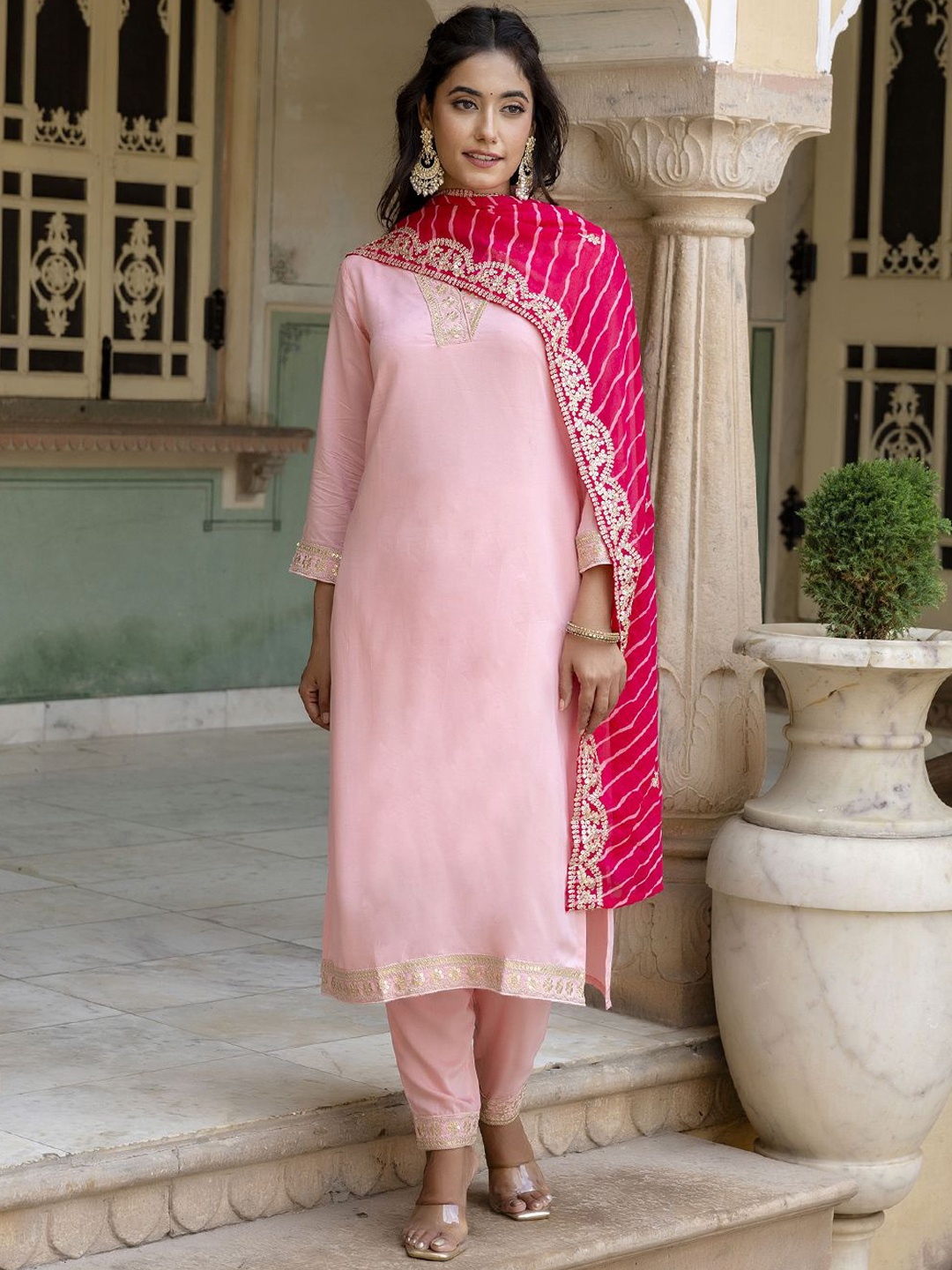 

Navlik Women Embroidered Regular Sequinned Kurta with Trousers & With Dupatta, Pink