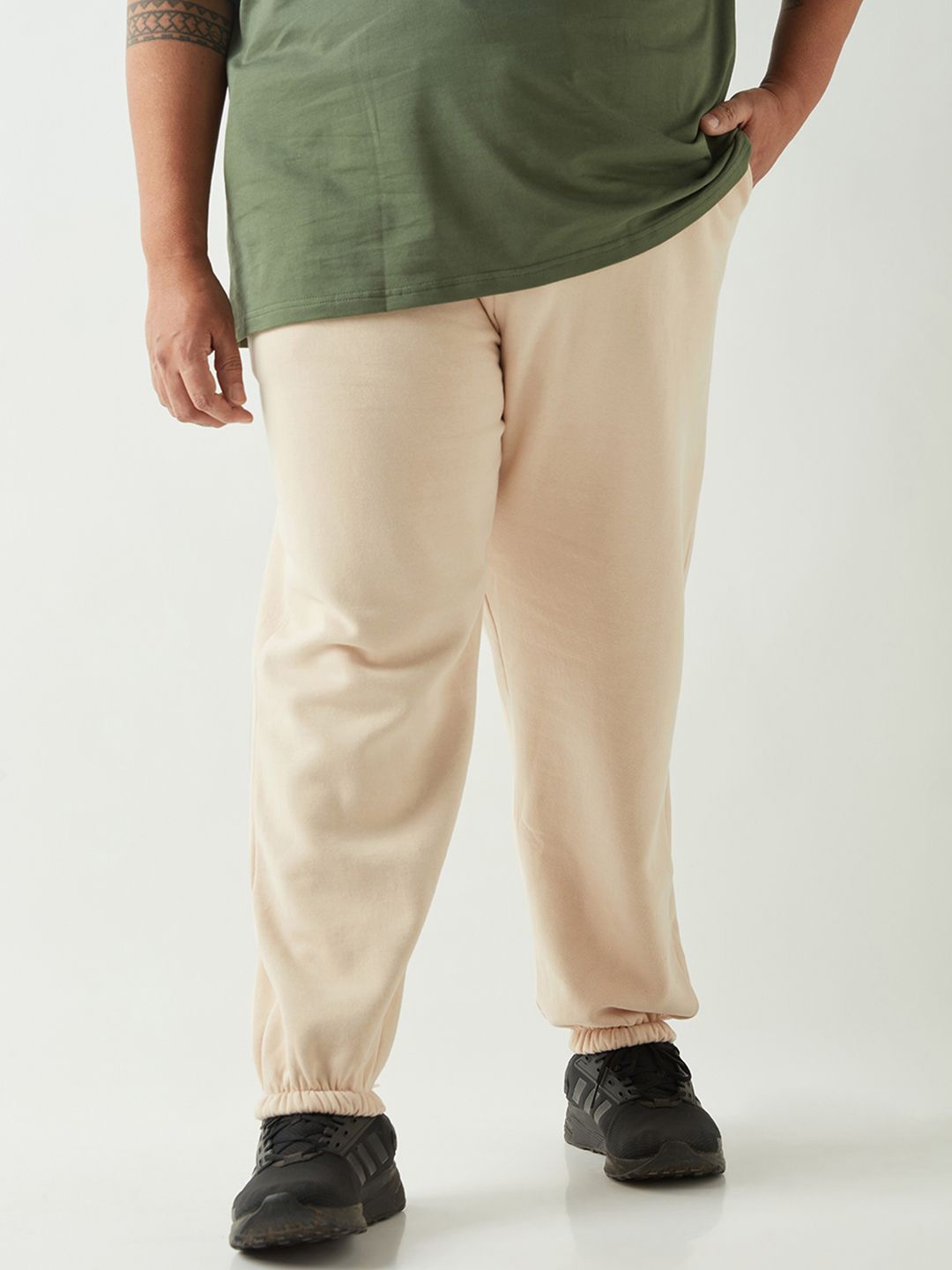 

Bewakoof Heavy Duty Men Plus Size Mid Rise Regular Fit Joggers, Beige