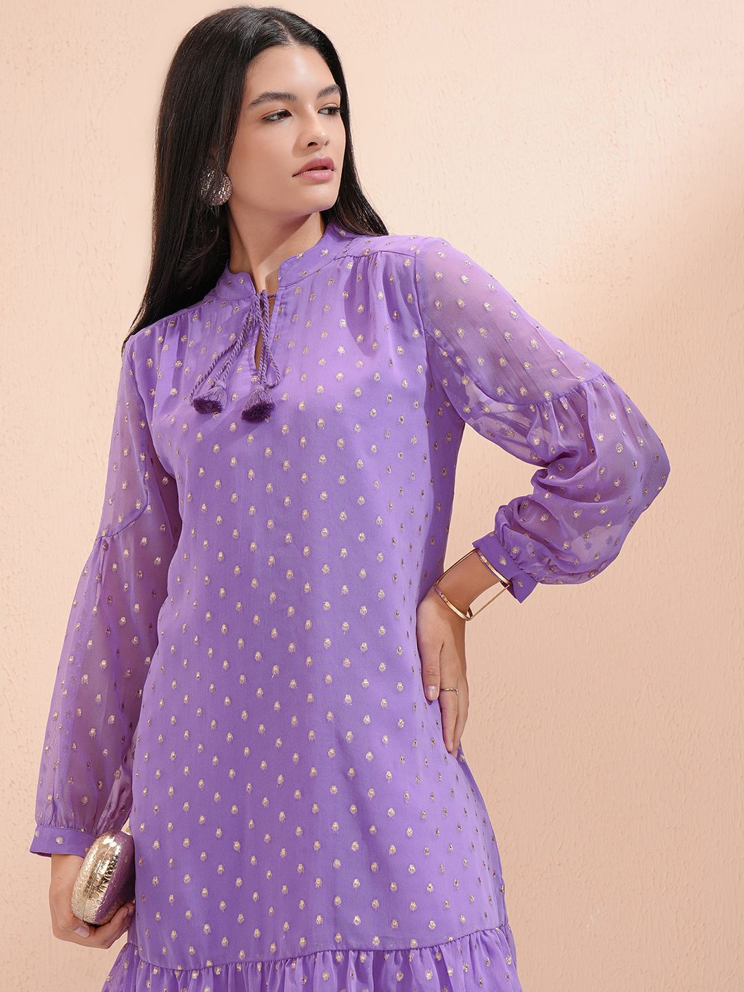 

Vishudh Women Ethnic Motifs Tie-Up Neck A-Line Dress, Lavender