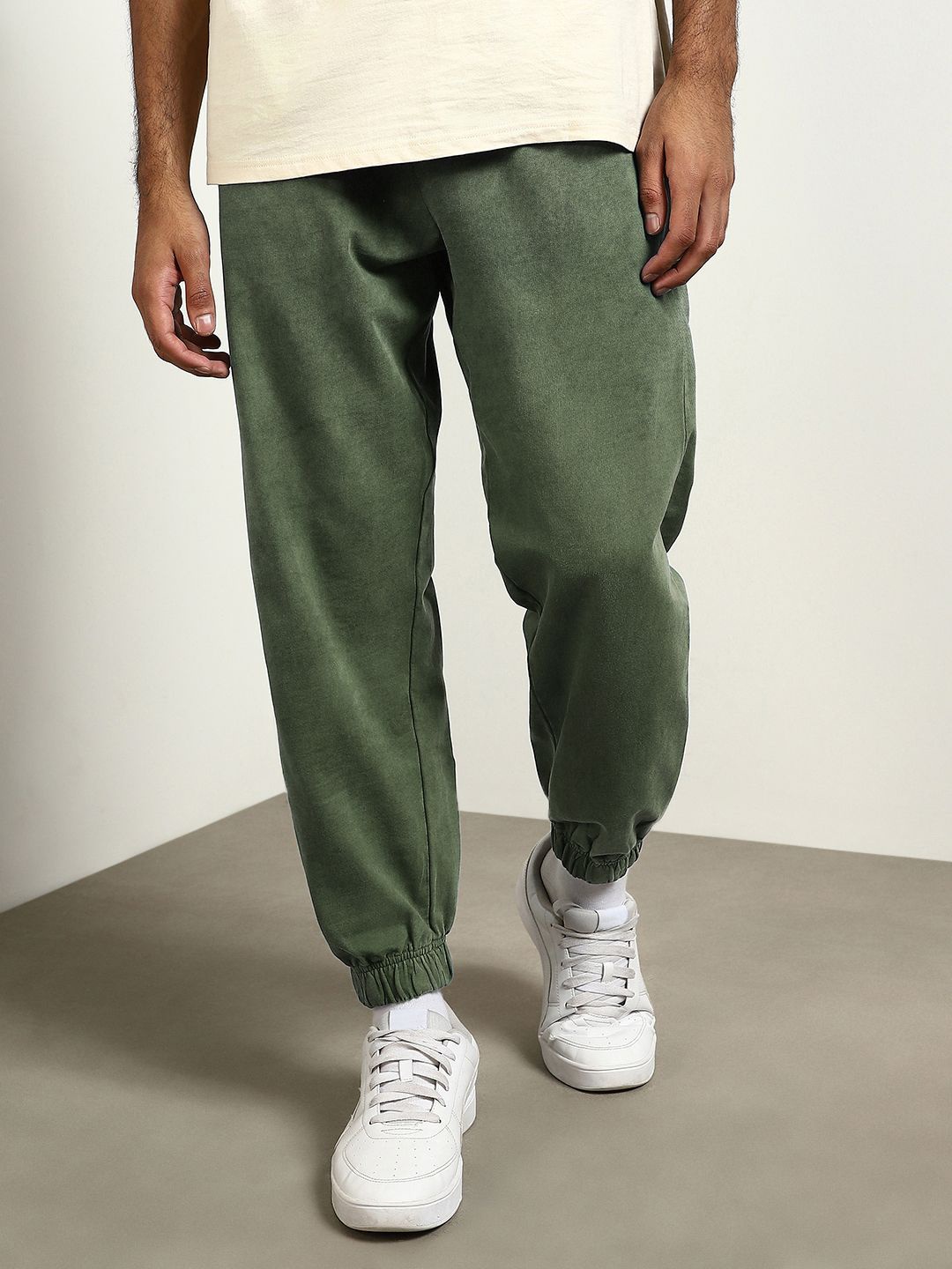 

NOBERO Men Pure Cotton Oversized Mid-Rise Joggers, Green