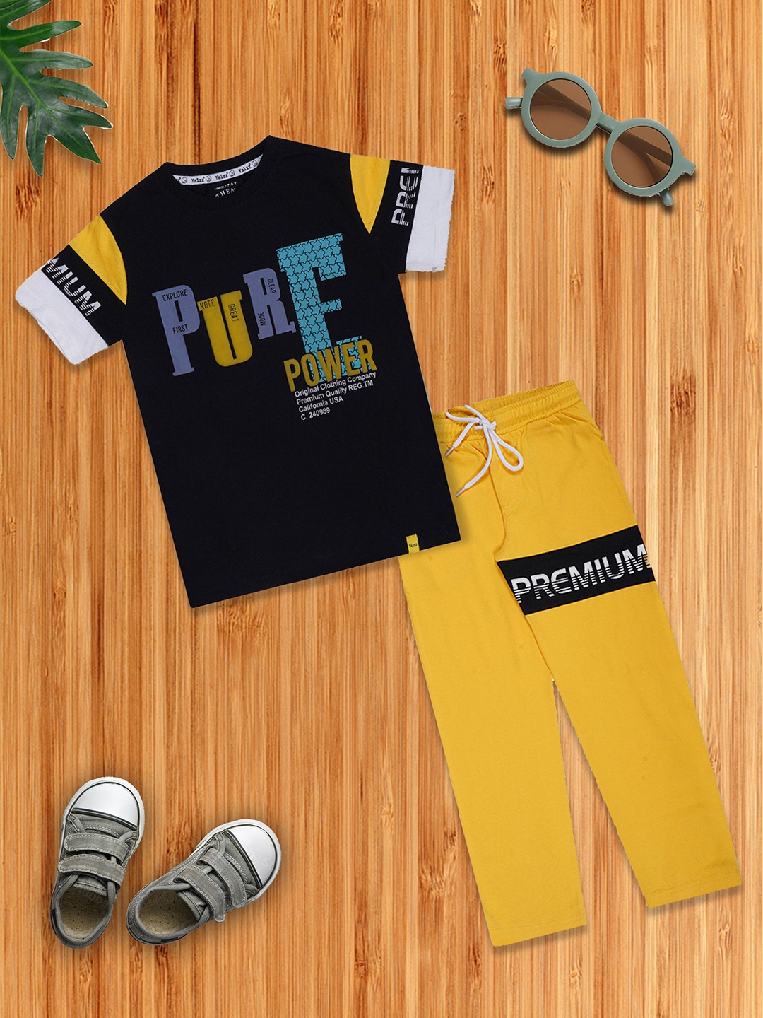 

YALZZ Boys Printed T-shirt with Pyjamas, Black