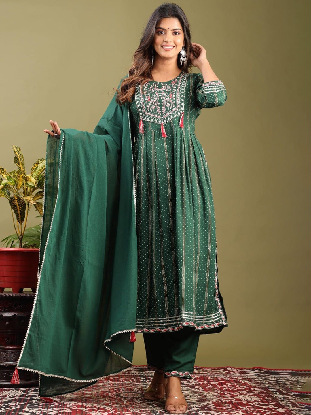 

Fabinn Women Embroidered Regular Kurta With Trousers & Dupatta, Green