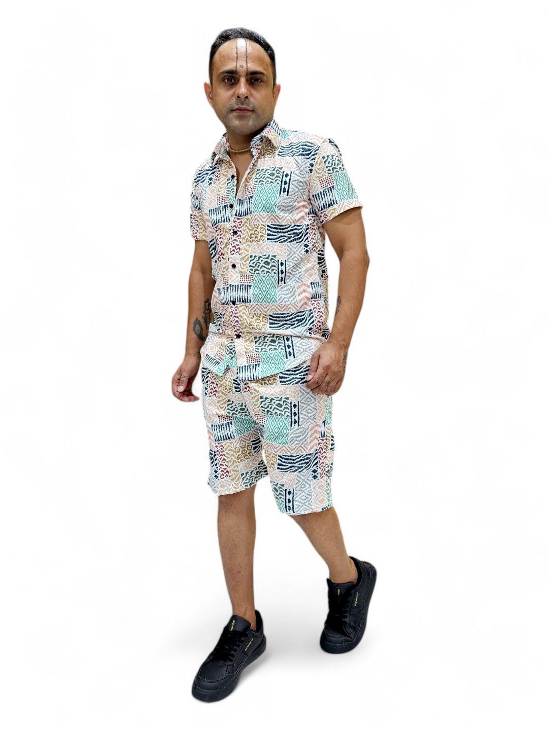 

BOTABOCHI Printed Shirt With Shorts Co-Ords, White